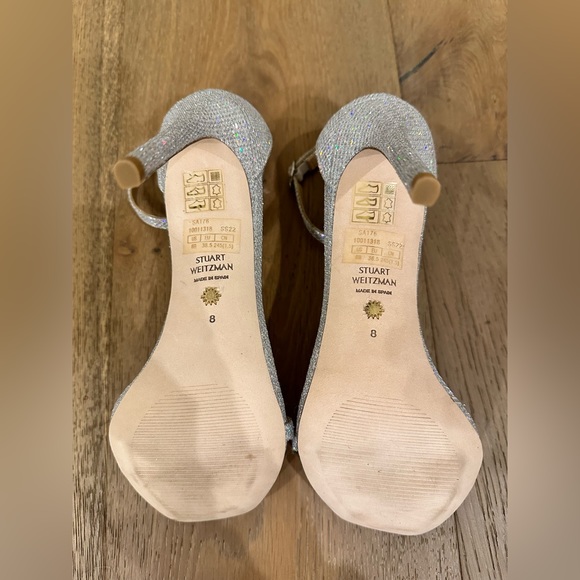 Stuart Weitzman Nudistcurve 100 Sandal in Platino. Glittered mesh, leather sole. - Picture 6 of 6